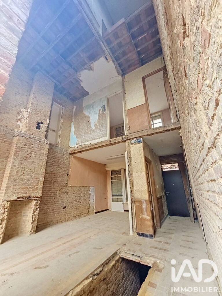 Maison de ville à vendre à Lille (59160), 180 m² - photo 1